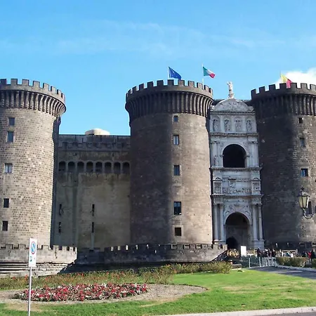 Le Torri Aragonesi 3* Naples