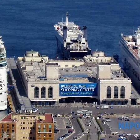 Le Torri Aragonesi לינה וארוחת בוקר נאפולי